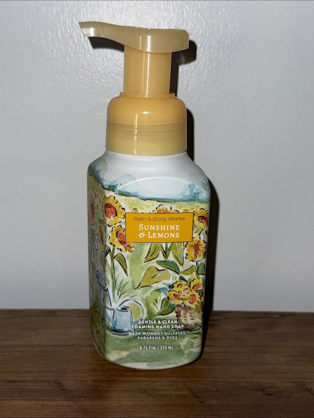 Bath & Body Works Sunshine & Lemons Foaming Hand Soap